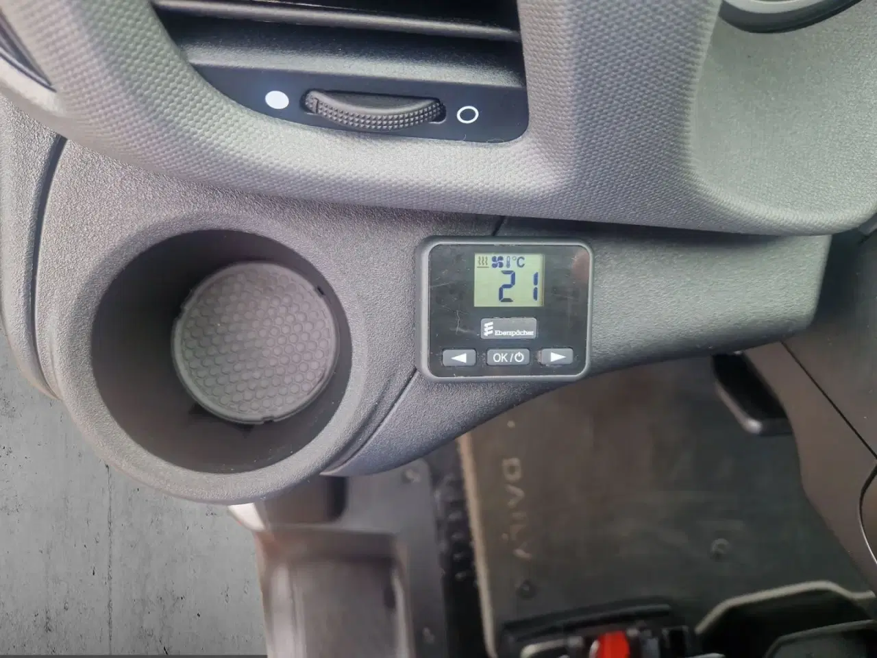 Billede 18 - Iveco Daily 3,0 35S18 4100mm Box m/lift AG8