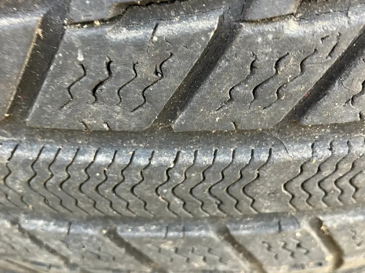 Billede 1 - Alufælge med vinterdæk