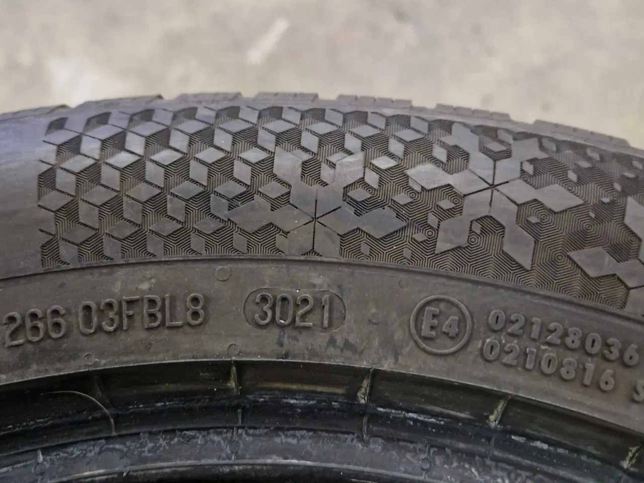 Billede 5 - 235/55×18" H Continental M/S vinterdæk