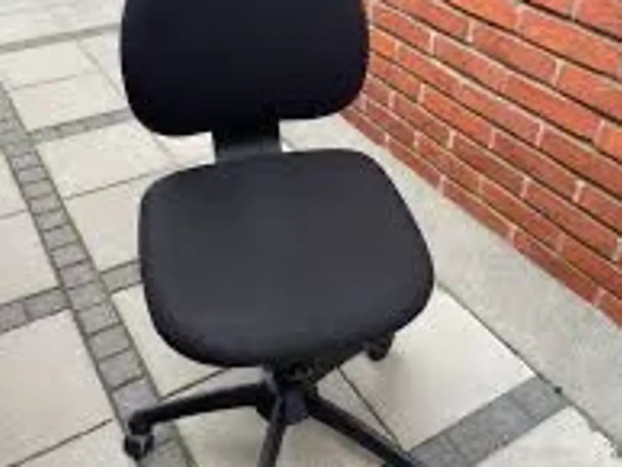 Billede 1 - Velholdt Labofa Ego Multi Action kontorstol