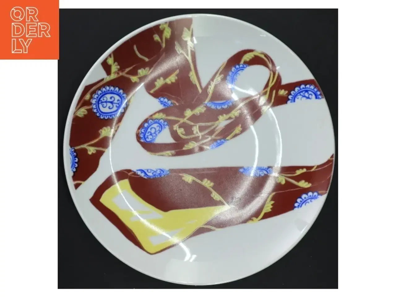 Billede 1 - Gyrr & Gæster kunstfad fra Gyrr Og Gæster (str. 24 cm i diameter)