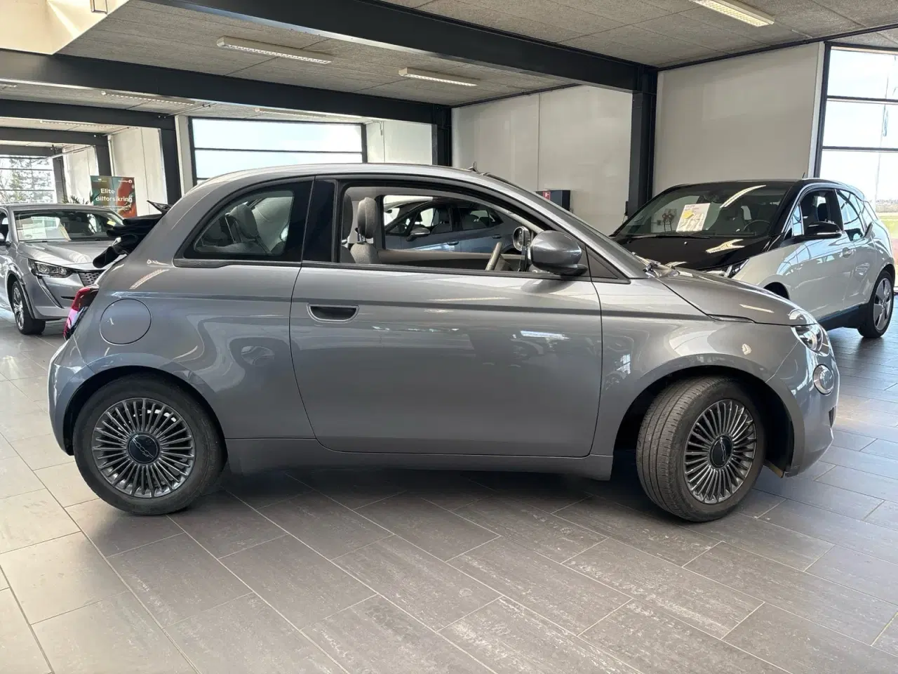 Billede 2 - Fiat 500e 42 Icon Cabrio