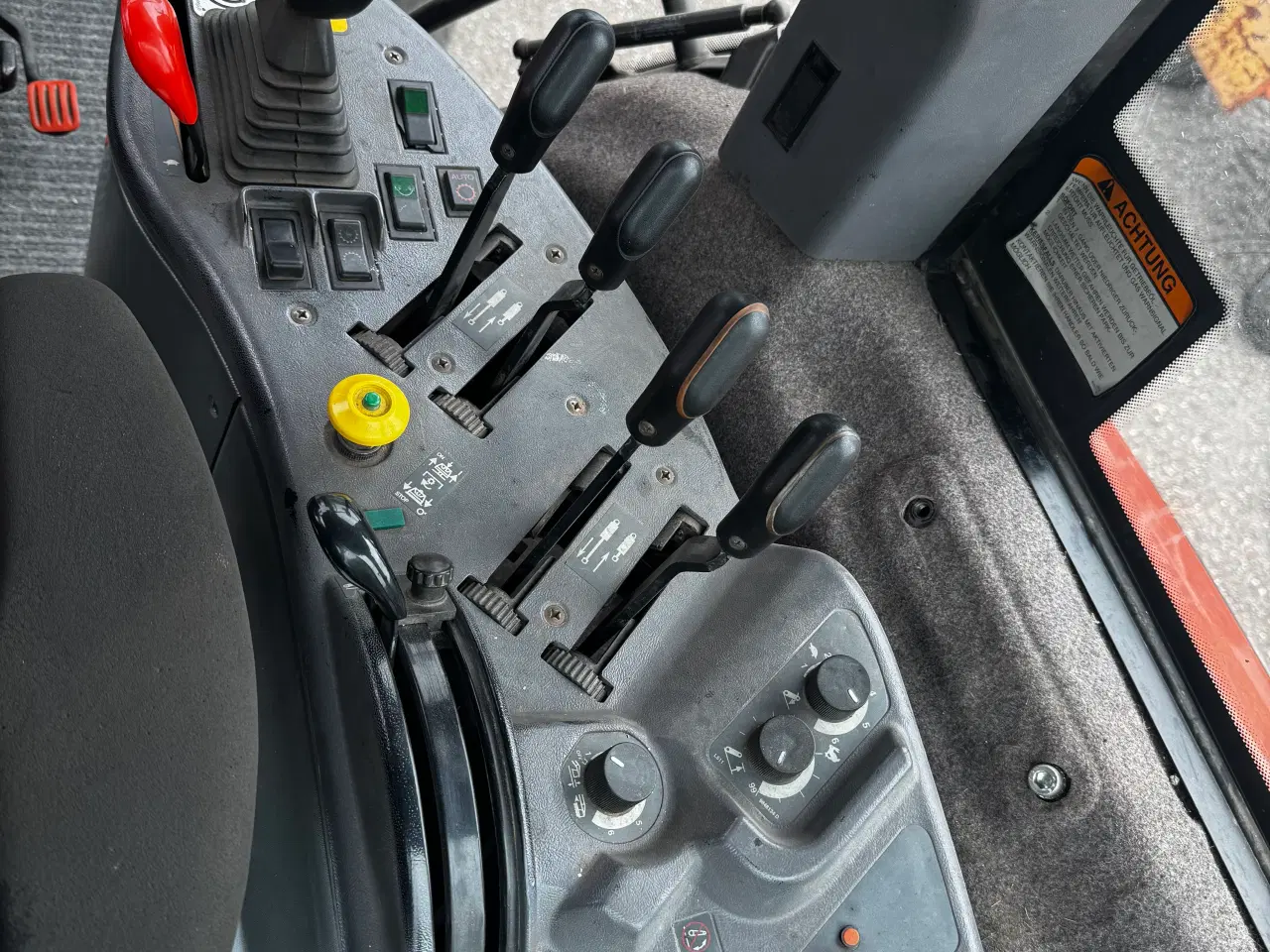 Billede 9 - New Holland G240