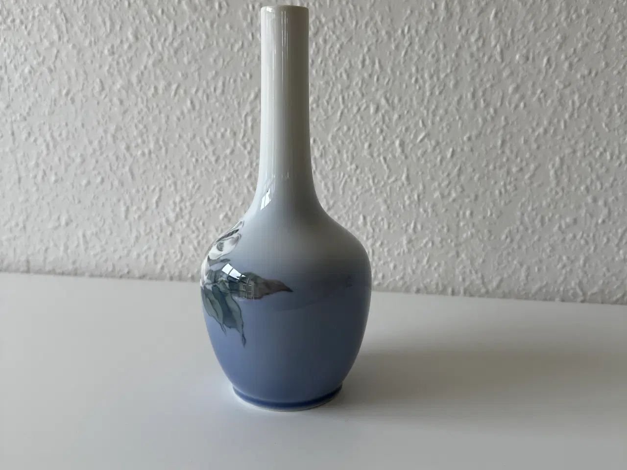 Billede 2 - Royal Copenhagen, Vase med tynd hals