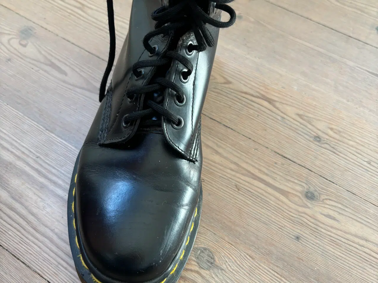 Billede 6 - Dr. Martens 18 huls støvle str. 40