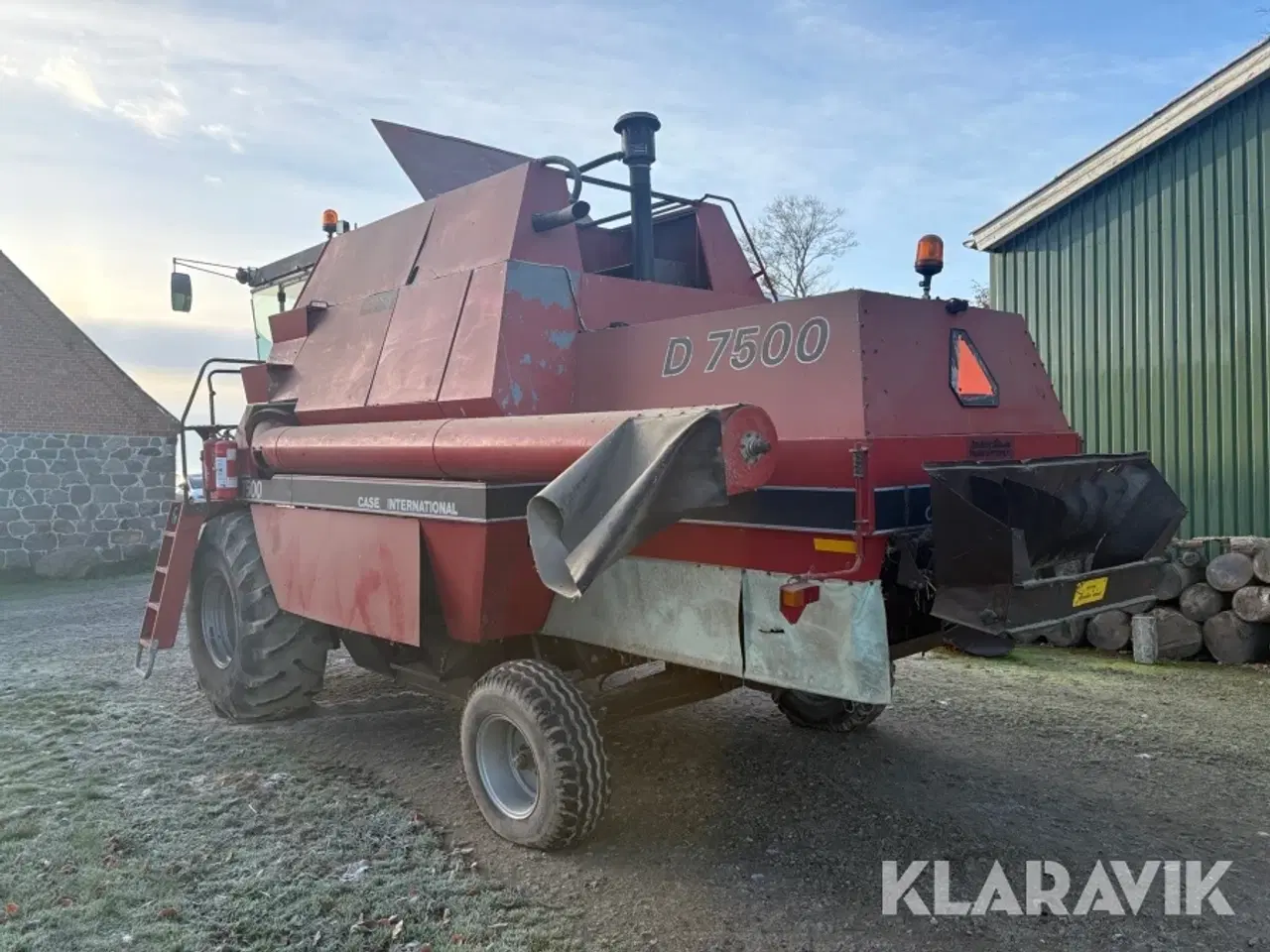 Billede 3 - Mejetærsker Case International/Dronningborg D7500 med skærebord