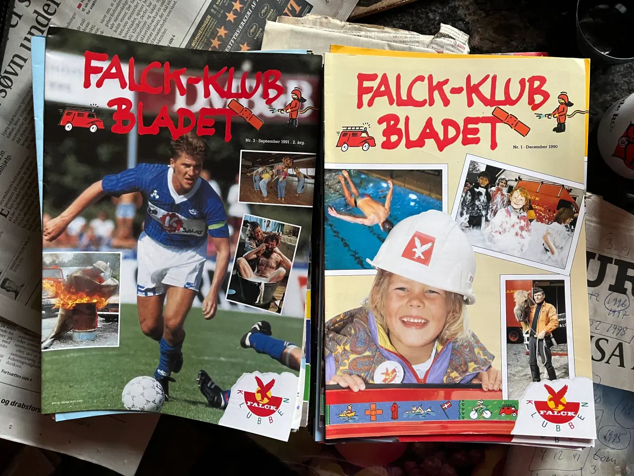 Billede 1 - Falck-blade fra 1990’erne. Giv bud.