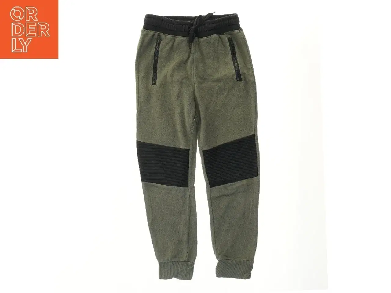 Billede 1 - Grønne sweatpants med sorte detaljer fra H&M (str. 140)