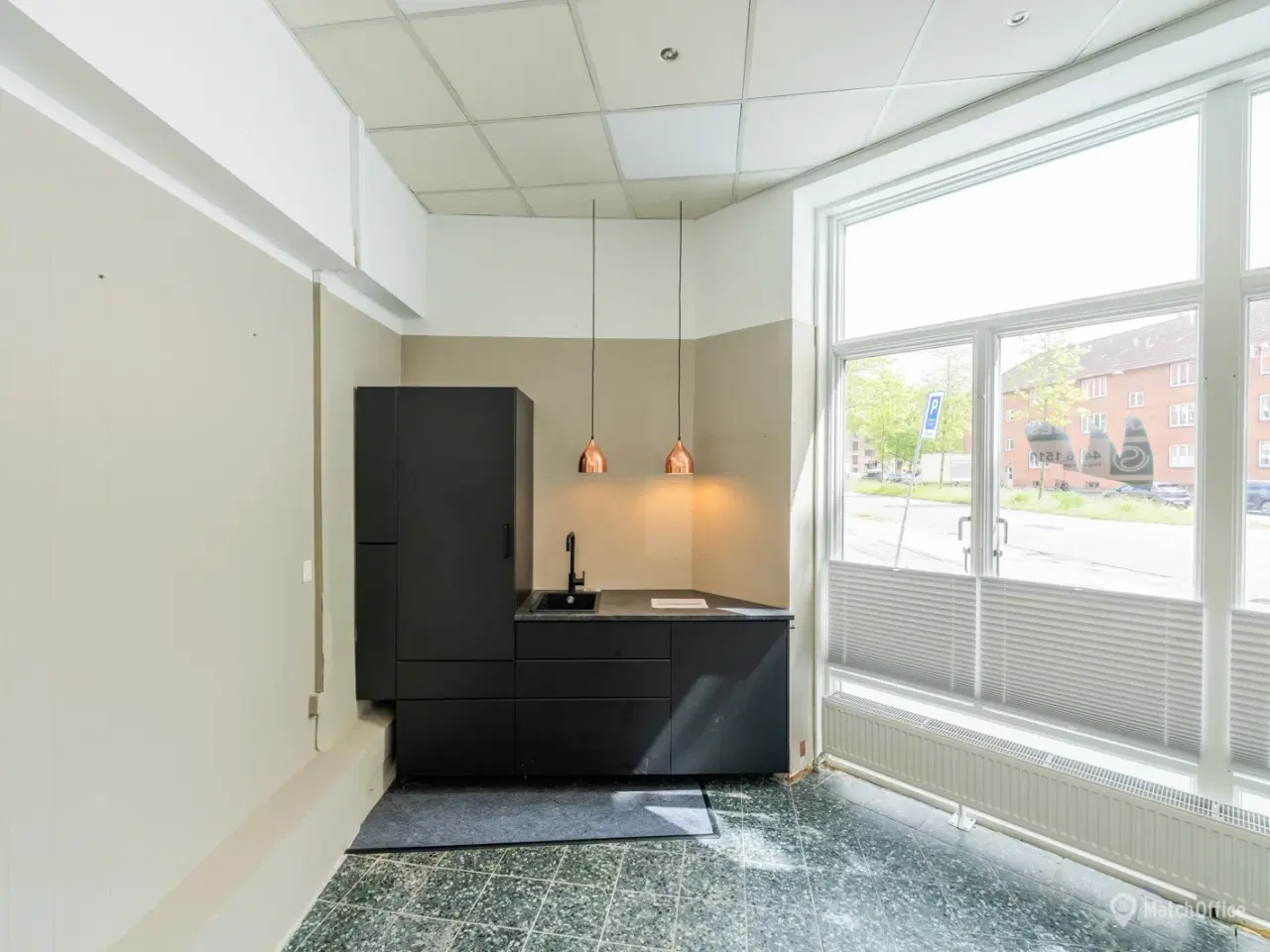 Billede 3 - SÆLGES: Erhvervsandel med højt til loftet i hjertet af Vanløse