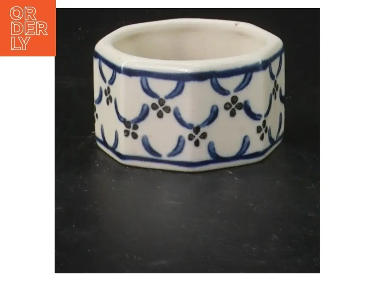 Billede 1 - Porcelænsbeholder med låg (str. Ø 7 cm)