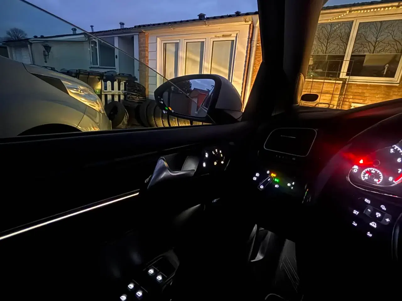 Billede 8 - Flot bil i hvid farve vw golf