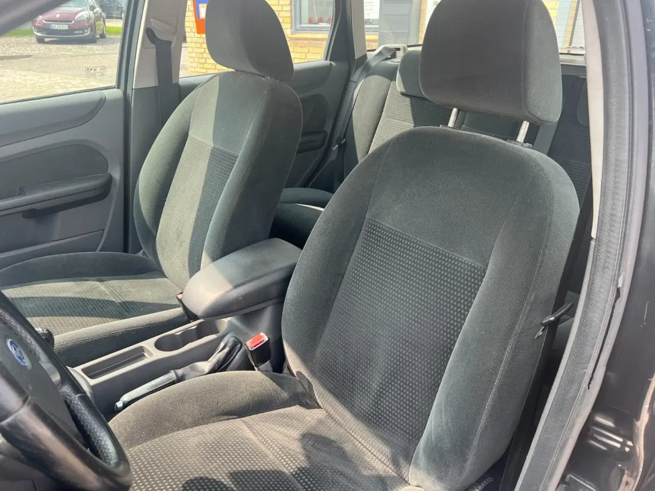 Billede 7 - Ford Focus 2,0 145 Ghia stc.