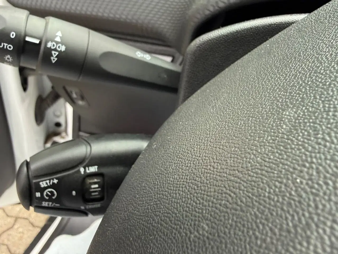 Billede 23 - Peugeot 2008 1,6 BlueHDi 100 Allure Sky