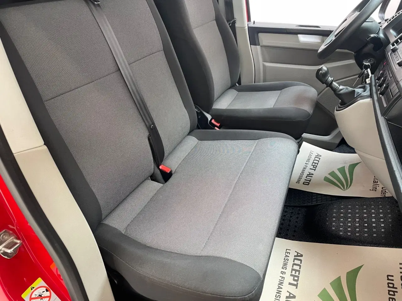 Billede 11 - VW Transporter 2,0 TDi 102 Kassevogn kort