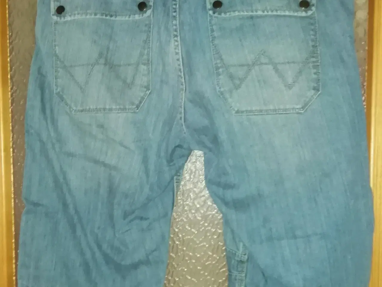 Billede 4 - WRANGLER DENIM SHORTS, STR. 34, SOM NYE