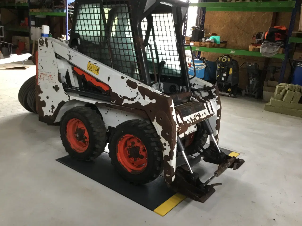 Billede 3 - BOBCAT S100 minilæsser incl skovl og greb.Årg 2020