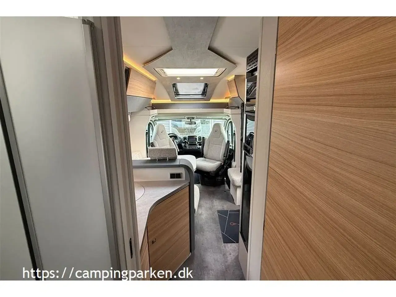 Billede 7 - 2022 - Dethleffs Pulse T 7051 DBM GT   Luksuscamper fra tyske Dethleffs, topmodellen i deltintegereret klassen