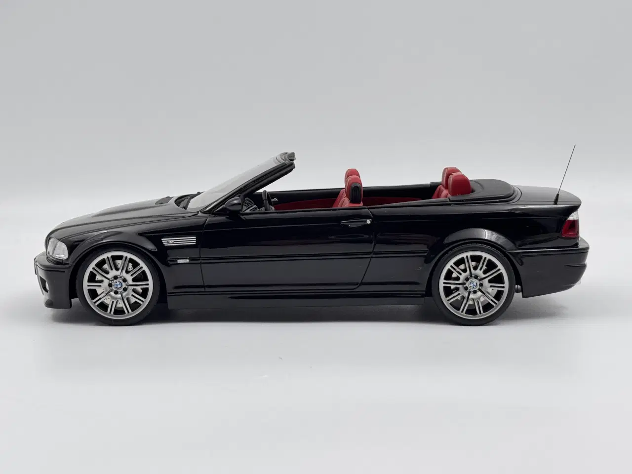 Billede 2 - 2005 BMW M3 Cabriolet E46 1:18