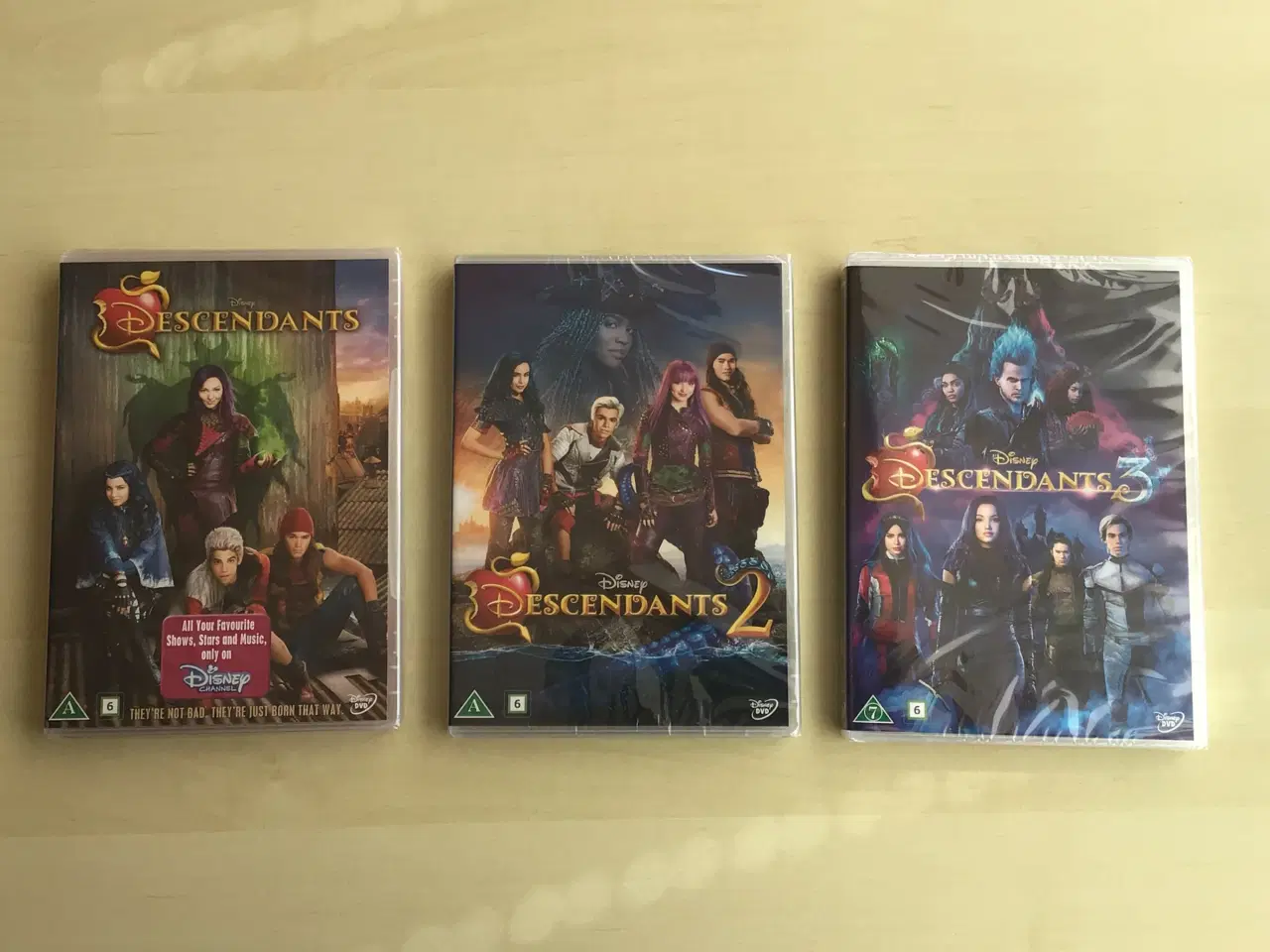 Billede 1 - Disney Descendants dvd’er 1-2-3 stadig i folie