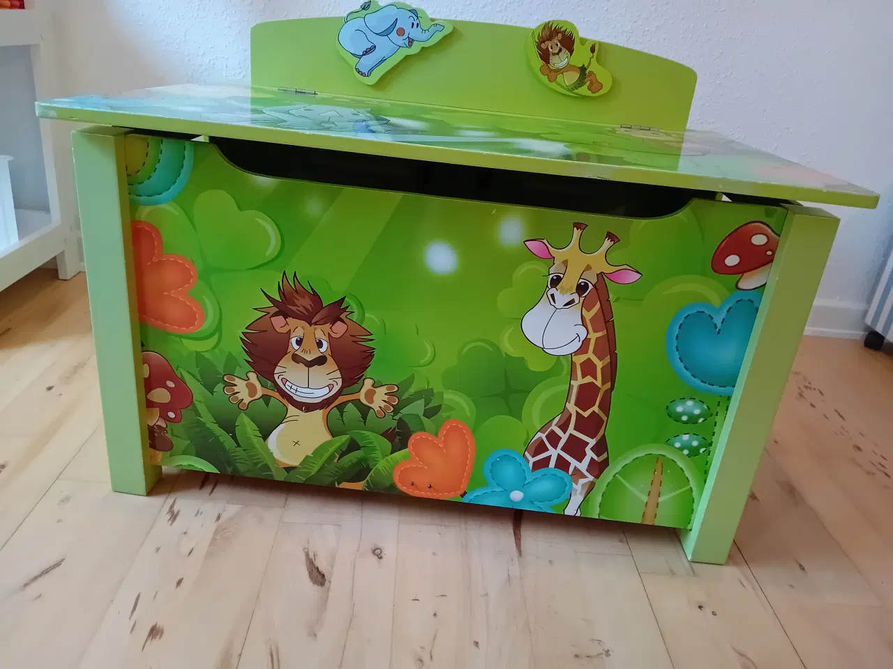 Billede 3 - "Jungle" bord, 2 stole og bænk m. rum