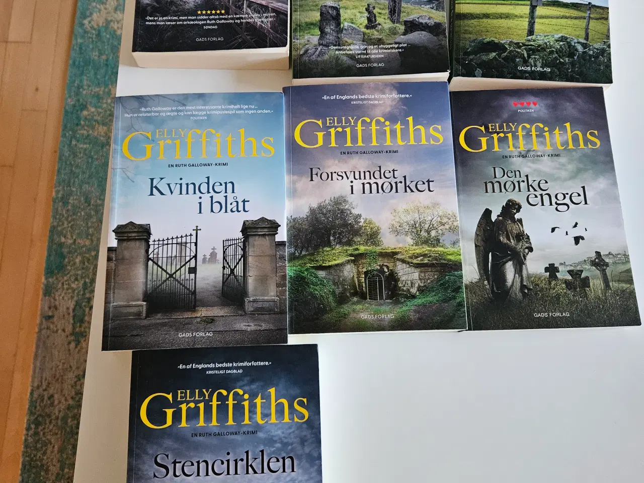 Billede 1 - Elly Griffiths krimier, 20 kr pr stk