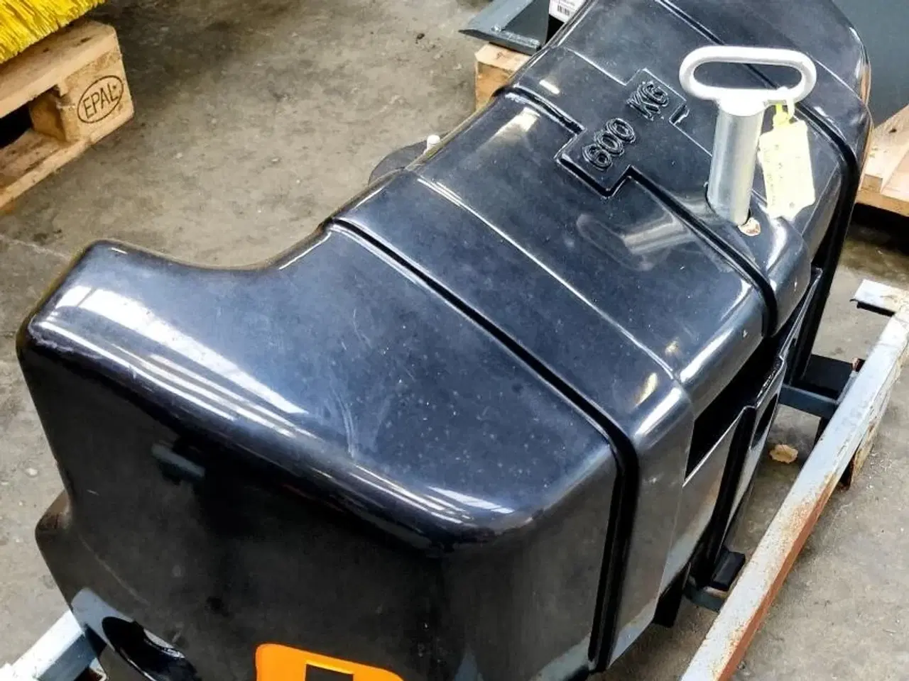 Billede 1 - Alø FRONTKLODS 600 KG