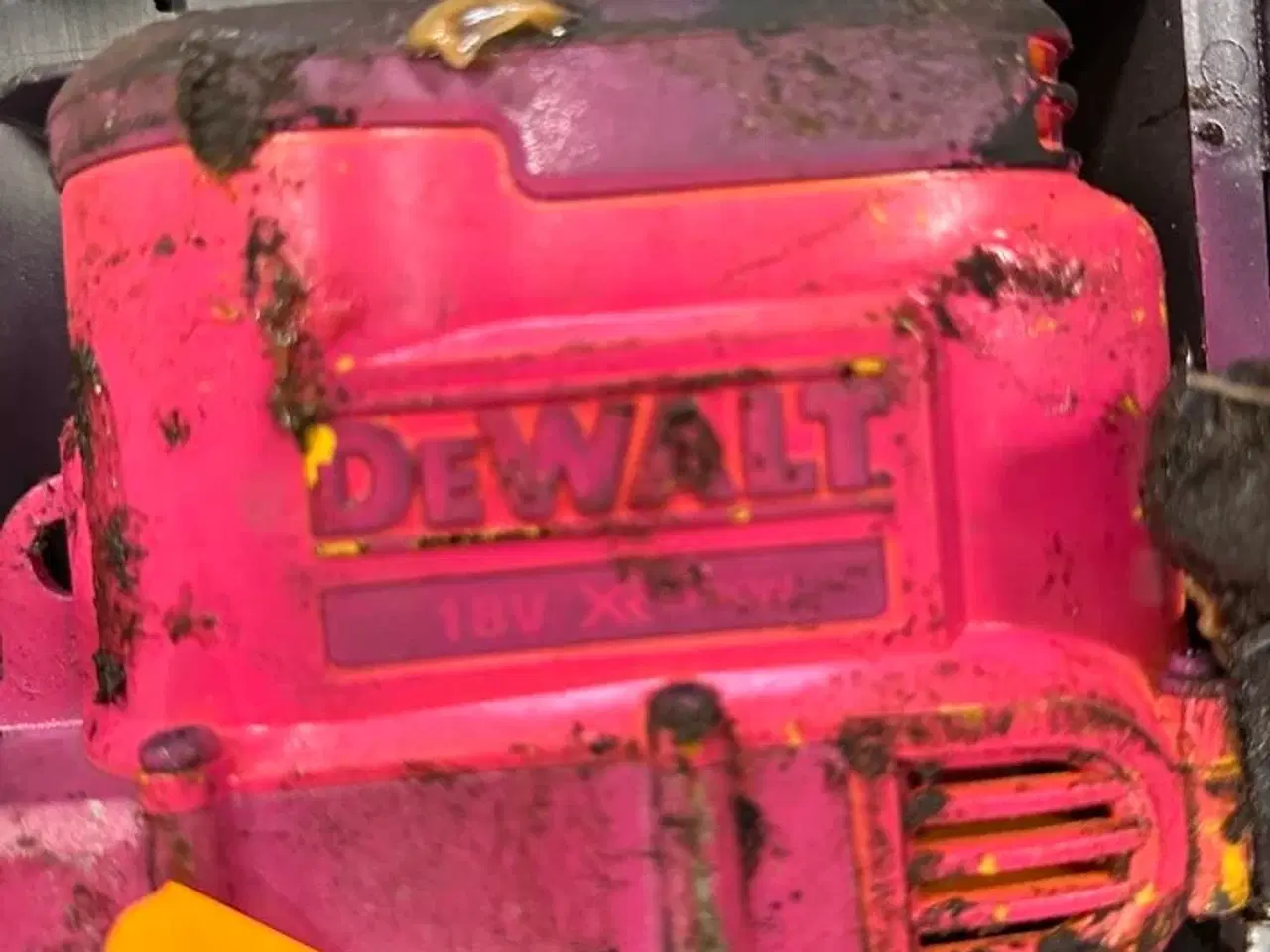 Billede 5 - Elektrisk fedtsprøjte DEWALT DCGG571NK-XJ