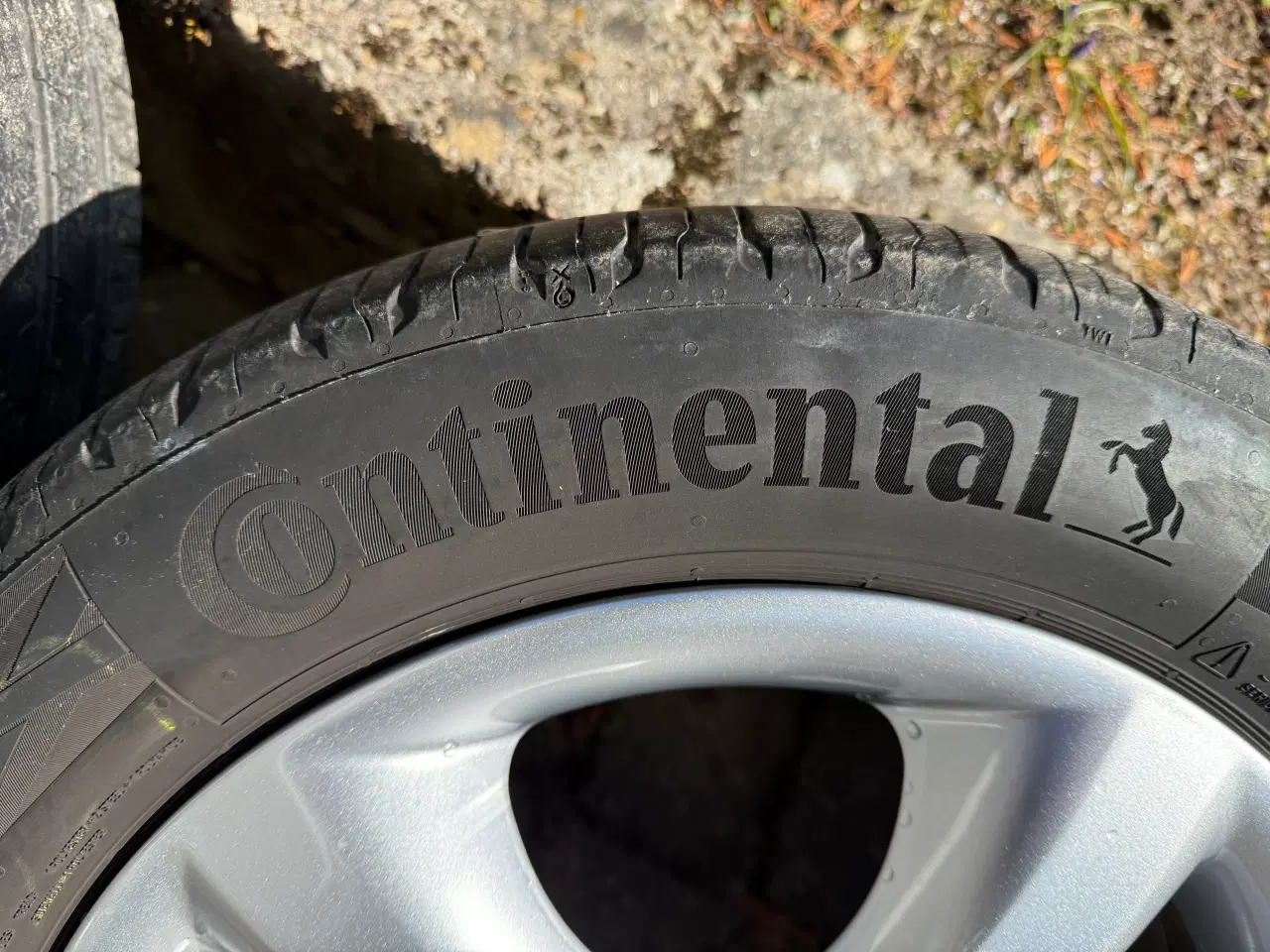 Billede 4 - Originale Skoda 15’ alufælge med Continental dæk