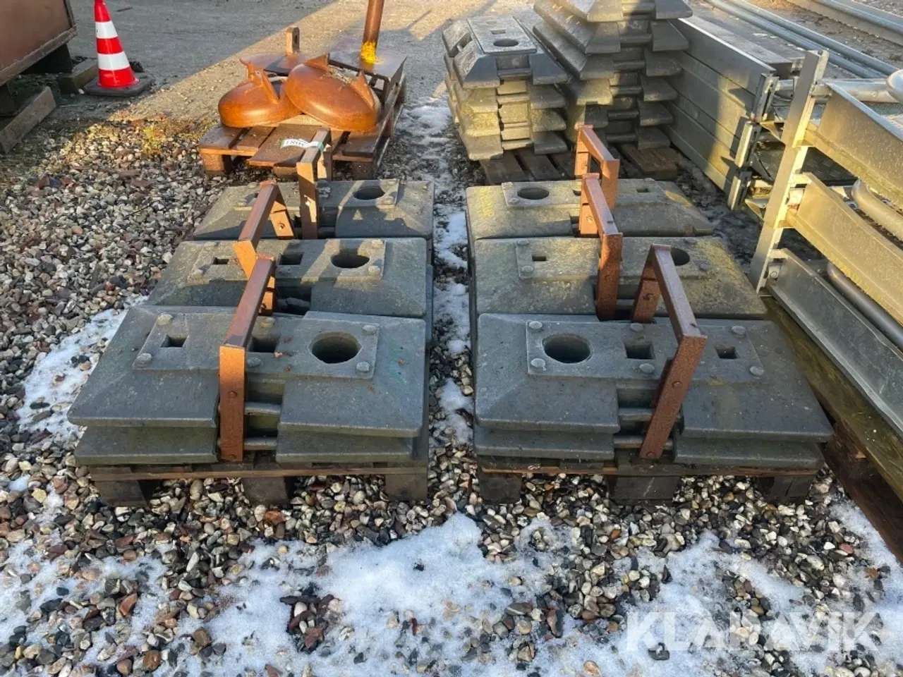 Billede 4 - Fødder til hegn 12 styk