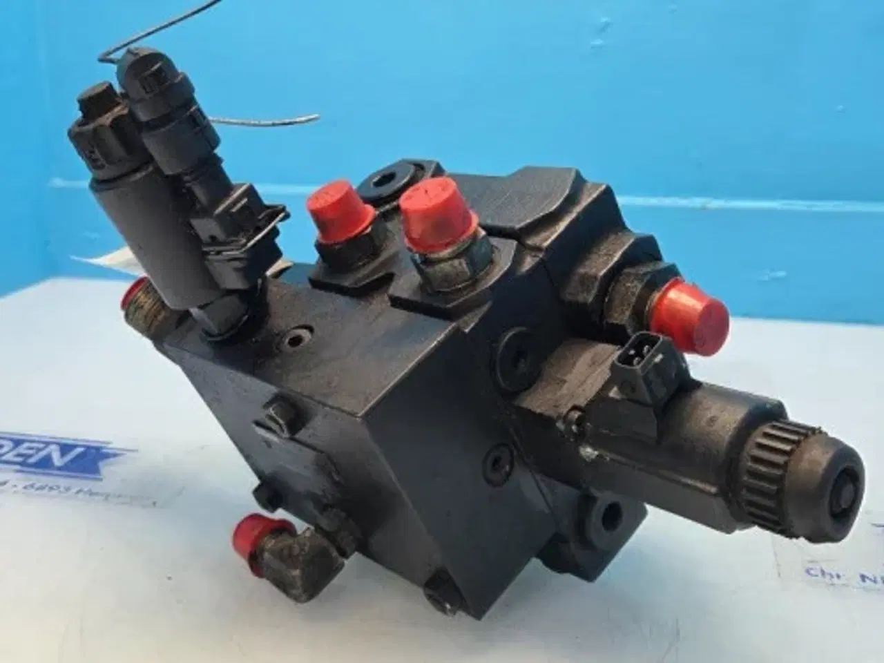 Billede 19 - New Holland CR9.90 Hydraulikventil 87313989