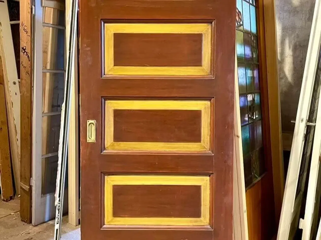 Billede 1 - Skydedør med smukke felter og skinne