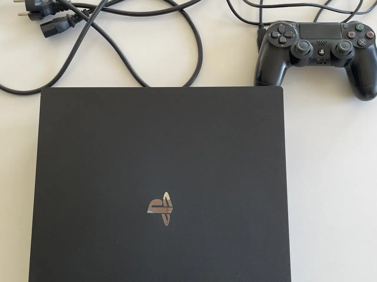 Billede 2 - Velfungerende PS 4 pro