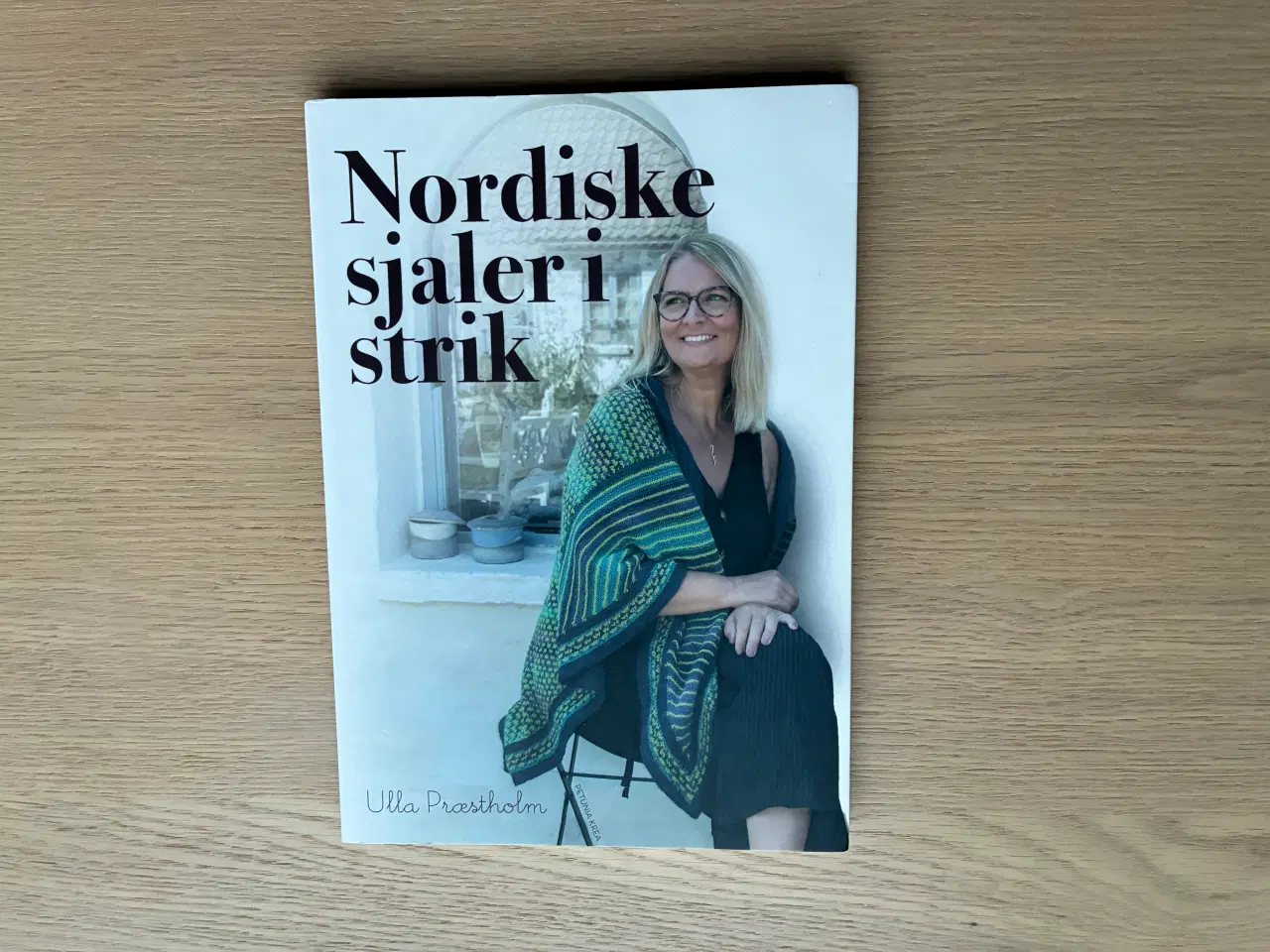 Billede 1 - Nordiske sjaler i strik  af Ulla Præstholm