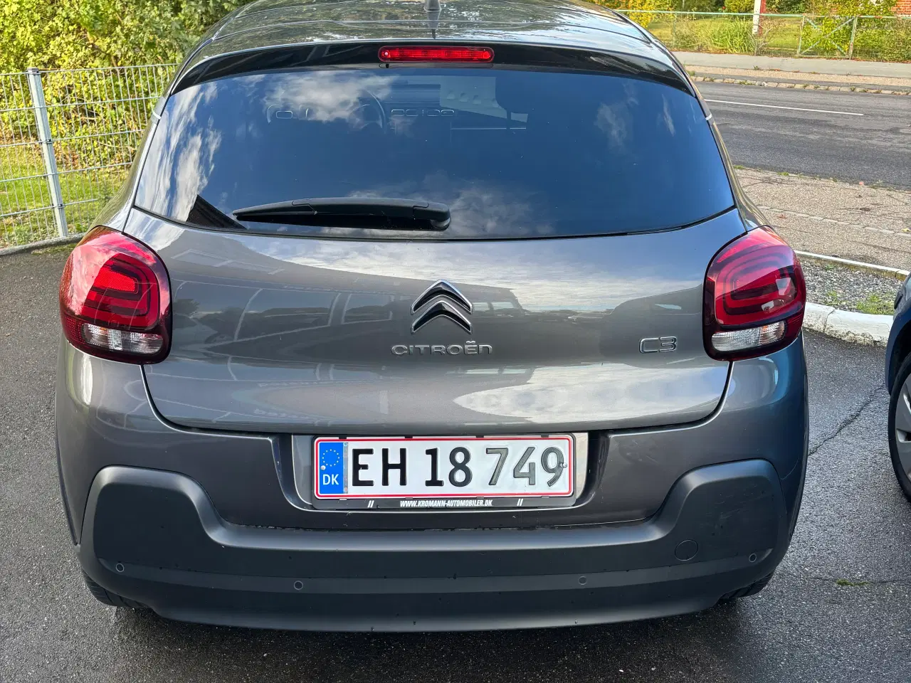 Billede 2 - 🚗 Til salg: Citroën C3 1.2 PureTech Benzin – Glas