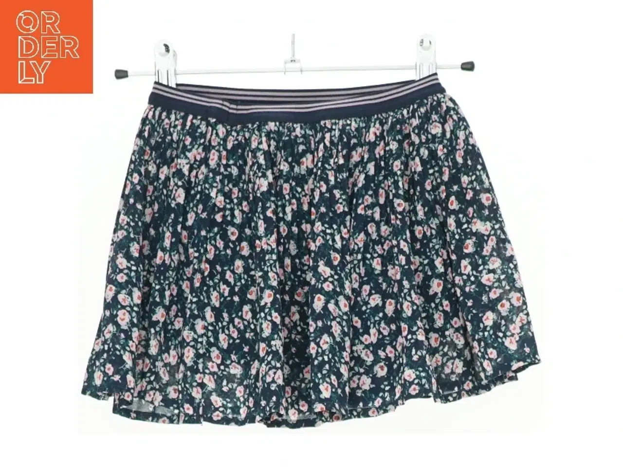 Billede 1 - Nederdel fra Name It (str. 98 cm)