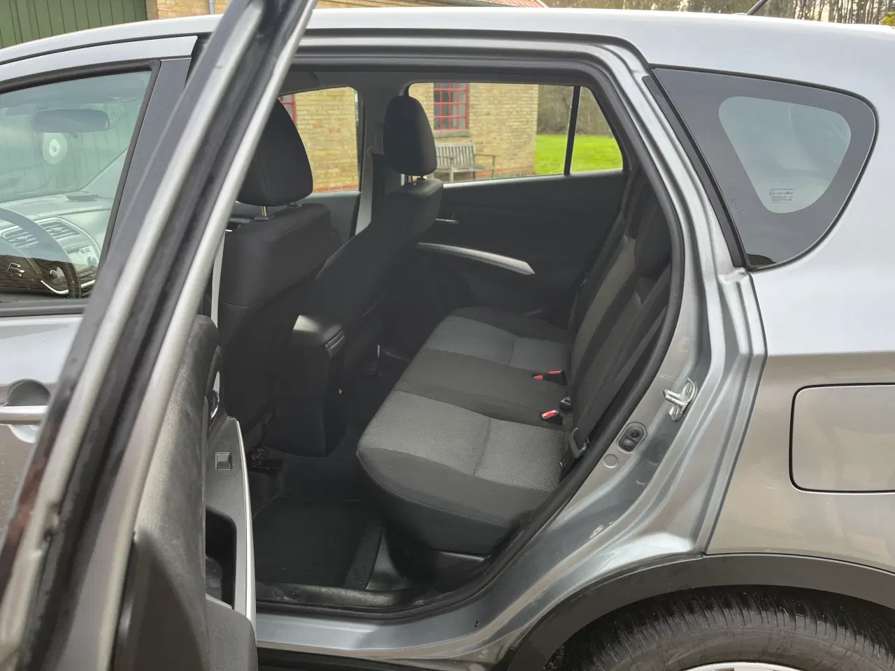 Billede 5 - Velholdt flot Suzuki S-Cross