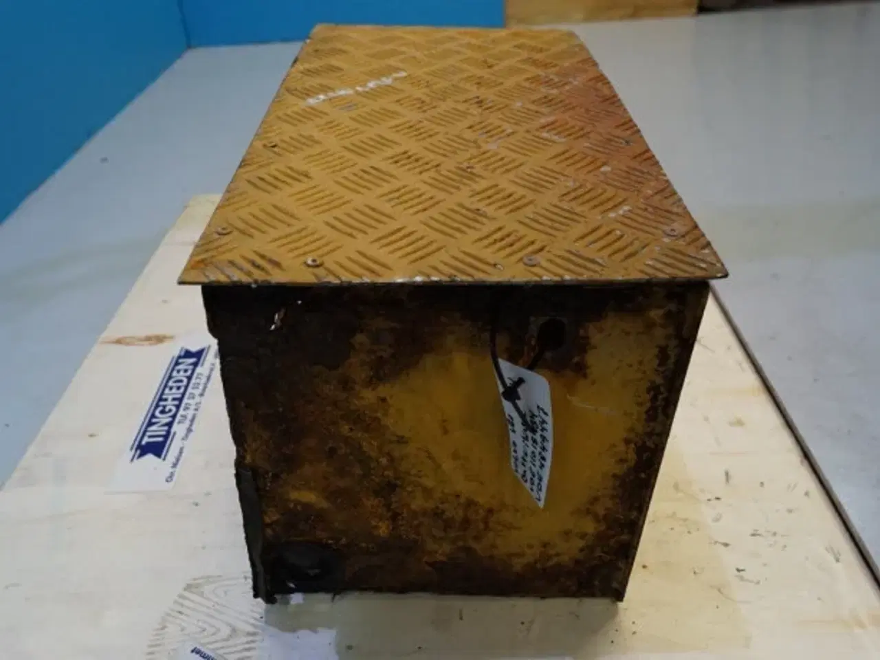 Billede 16 - Volvo L120 Baterikasse L.H. VOE11018434