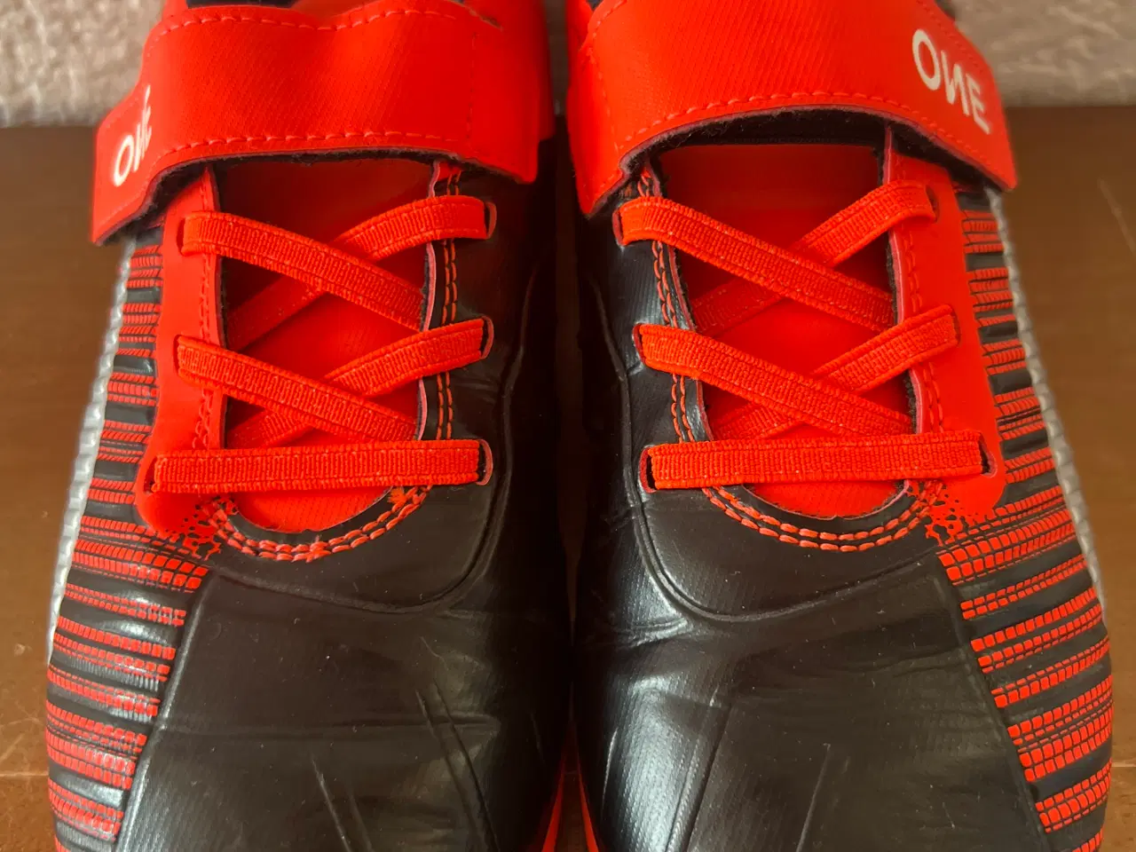 Billede 1 - Indendørs Fodboldstøvler fra Puma. Str. 34.