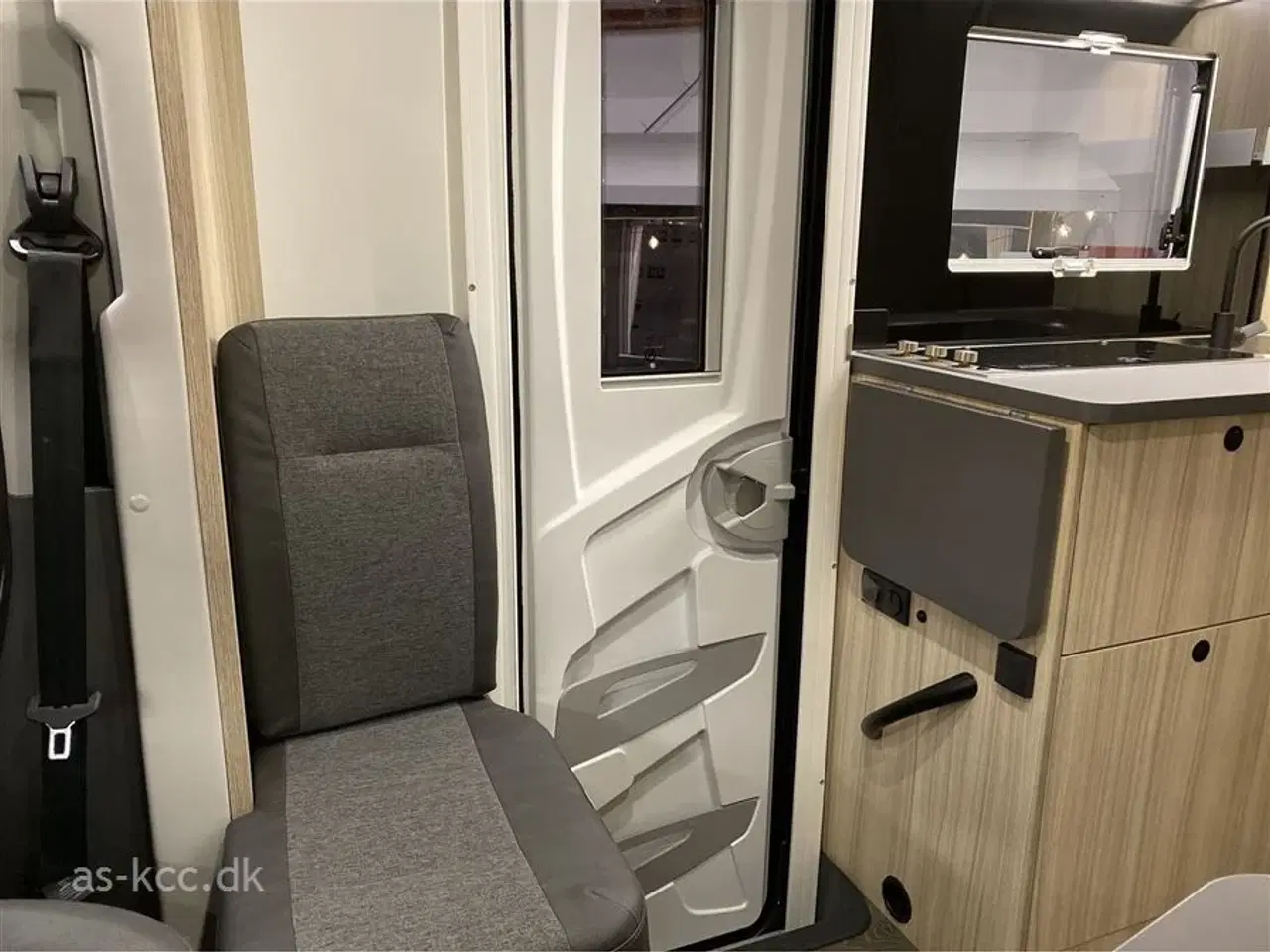 Billede 9 - 2026 - Sun Living S 70 SL Automat gear 165 HK   Sun Living S 70 SL  165 HK og Automatgear .