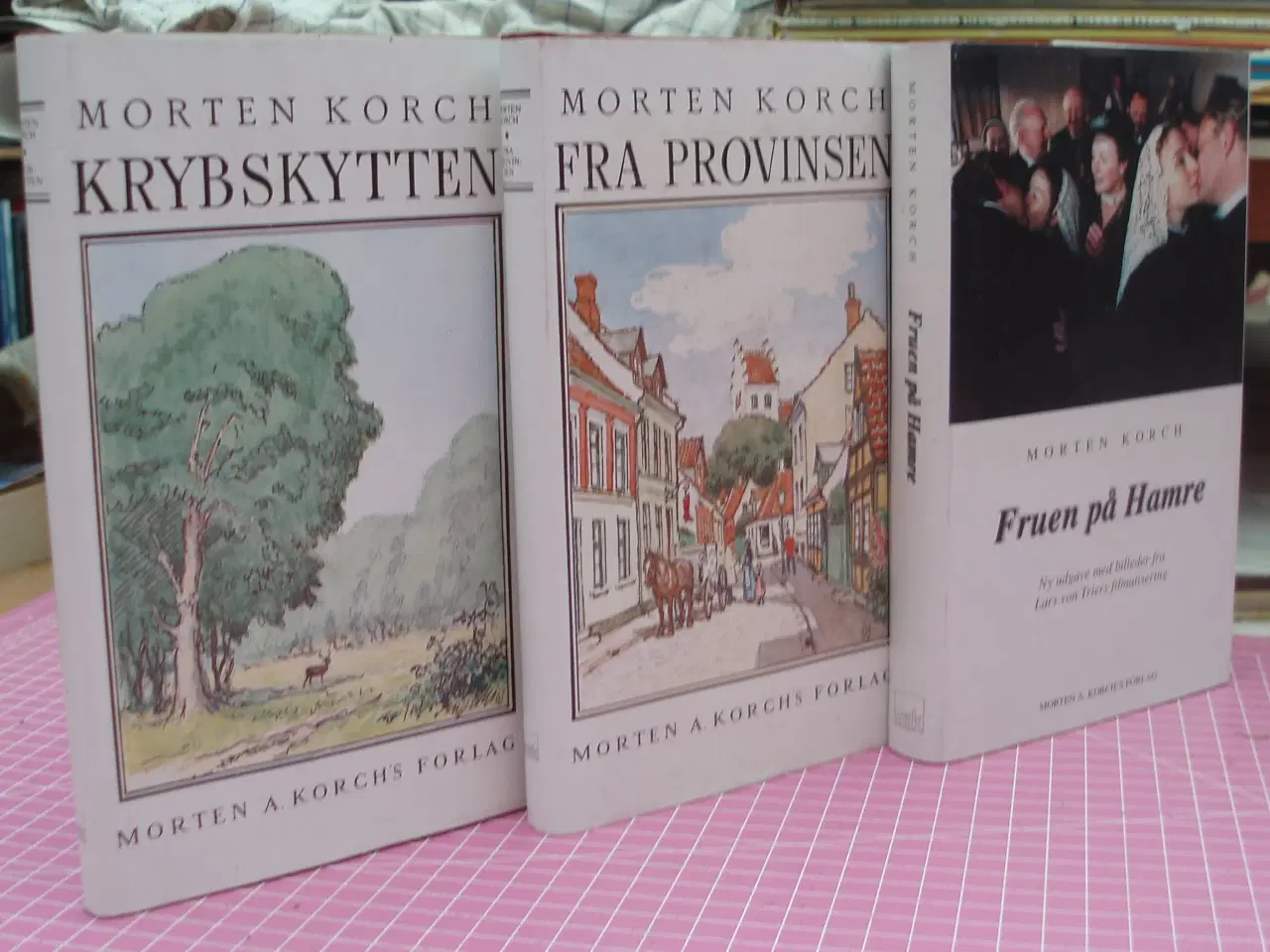 Billede 1 - Morten Korch Hardback bøger med smudsbind