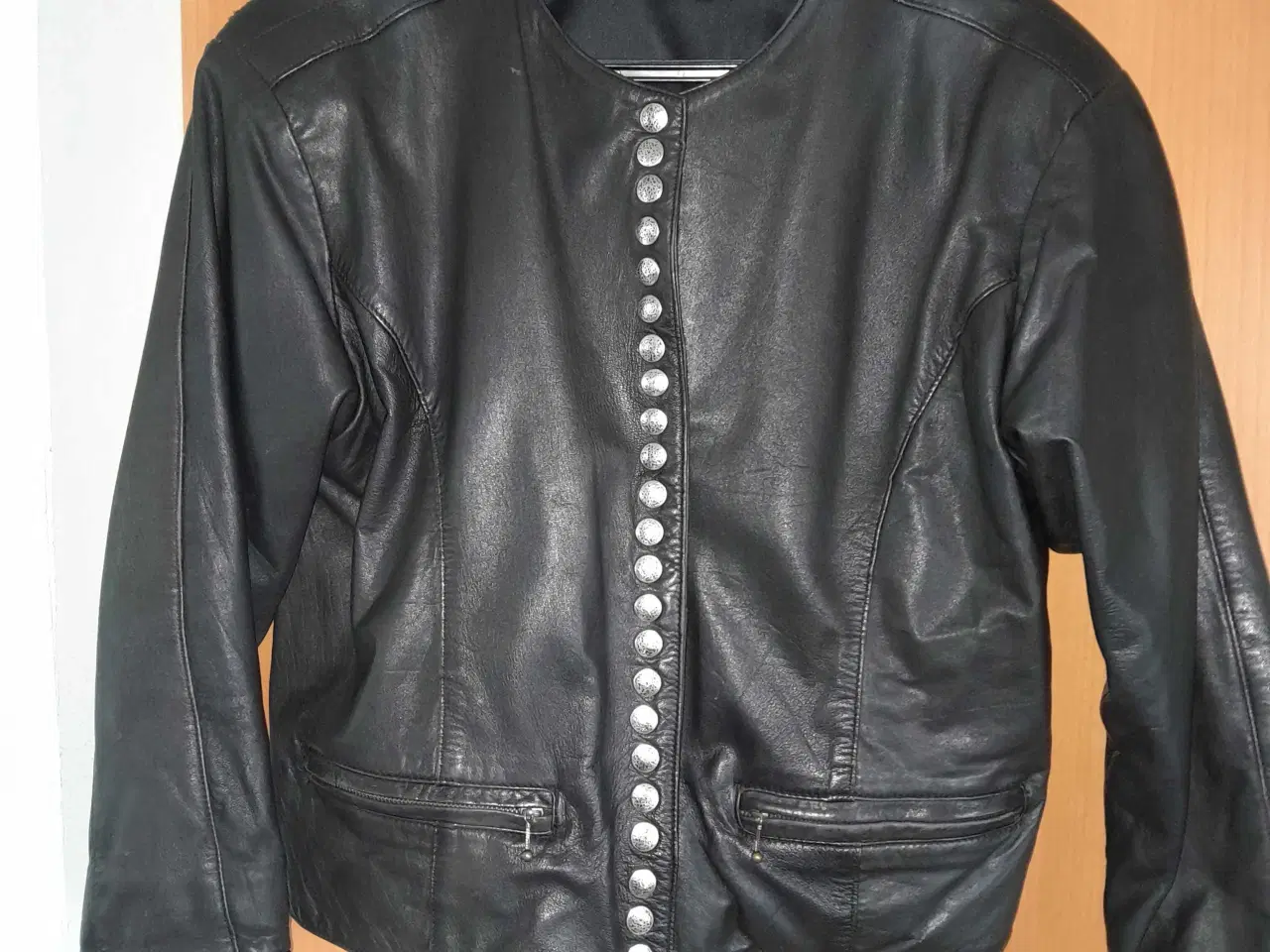 Billede 3 - Kort jakke læder