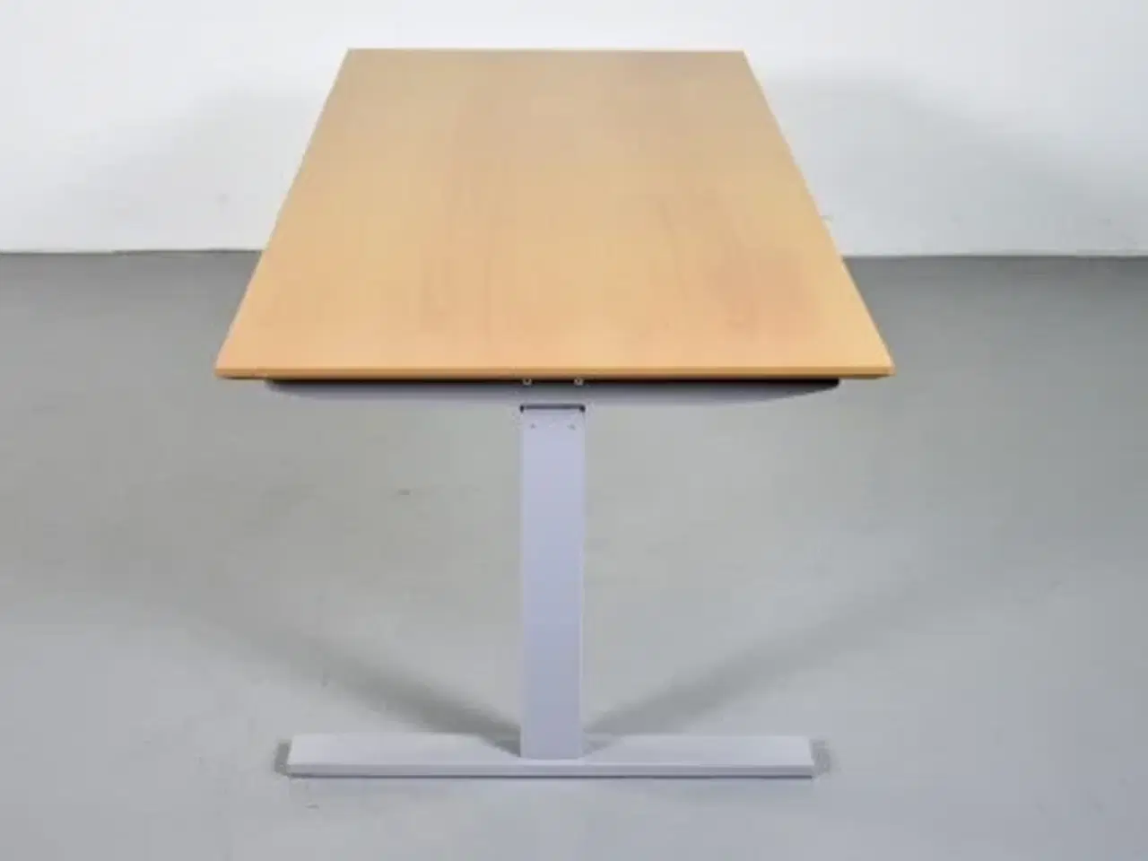 Billede 2 - Holmris b8 hæve-/sænkebord, 180 cm.
