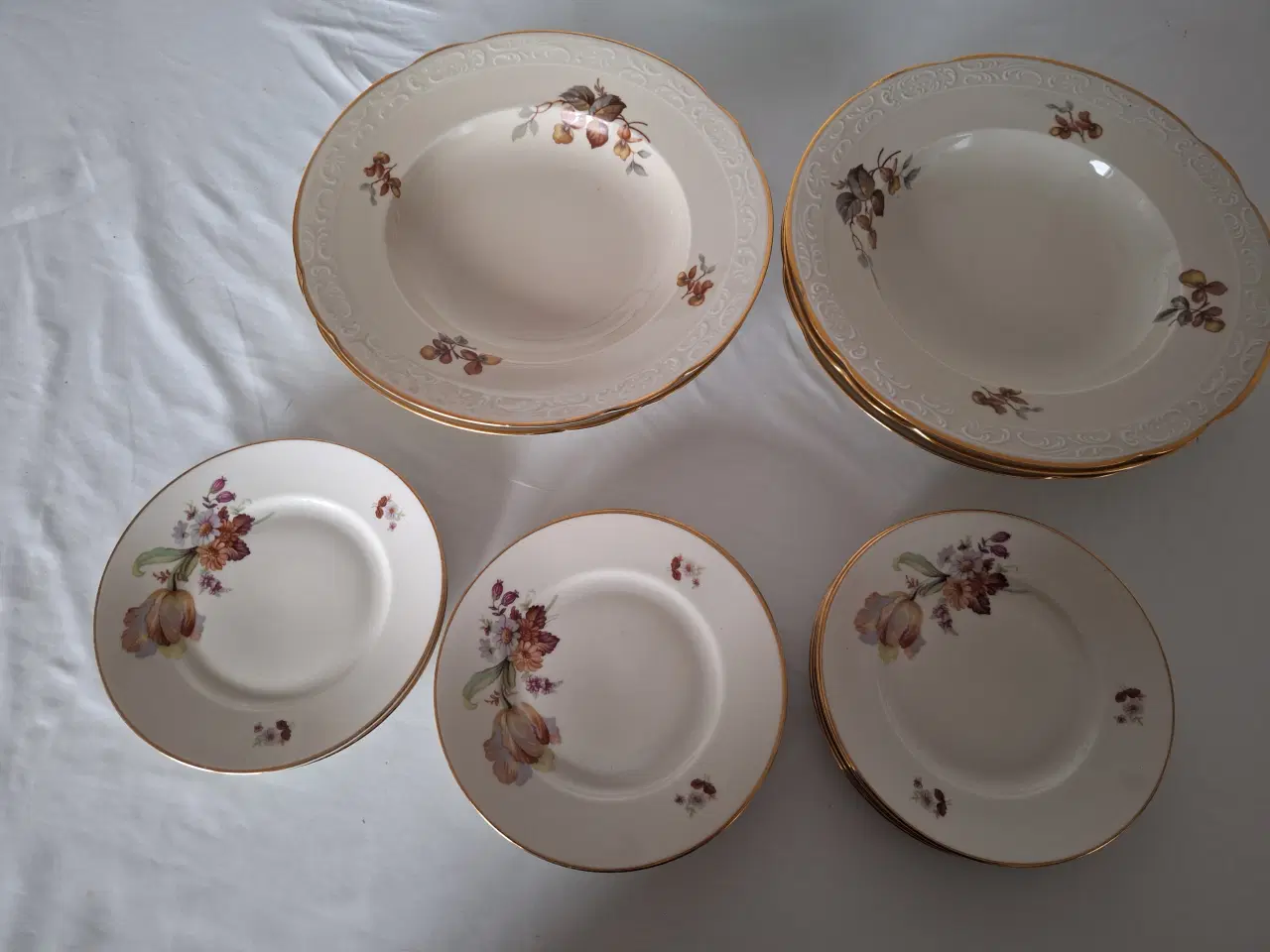 Billede 3 - Tallerkener