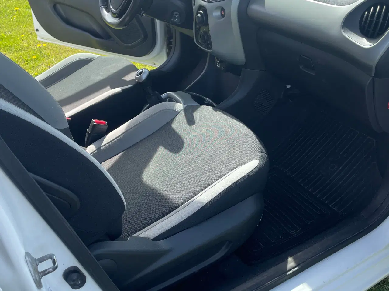 Billede 6 - Driftsikker og billig kørende Aygo sælges