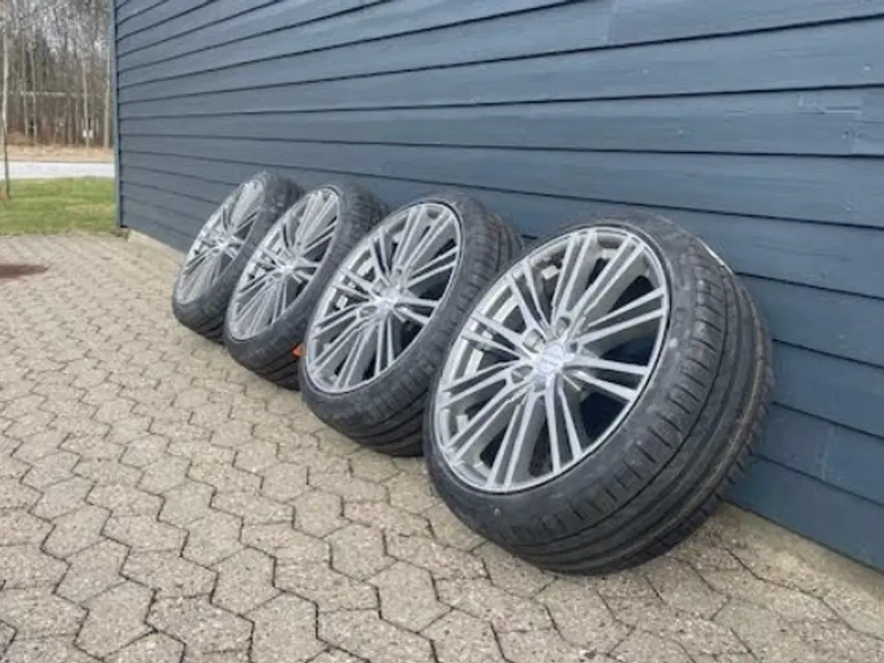 Billede 3 - 19” Audi Alufælge (Helt nye dæk)