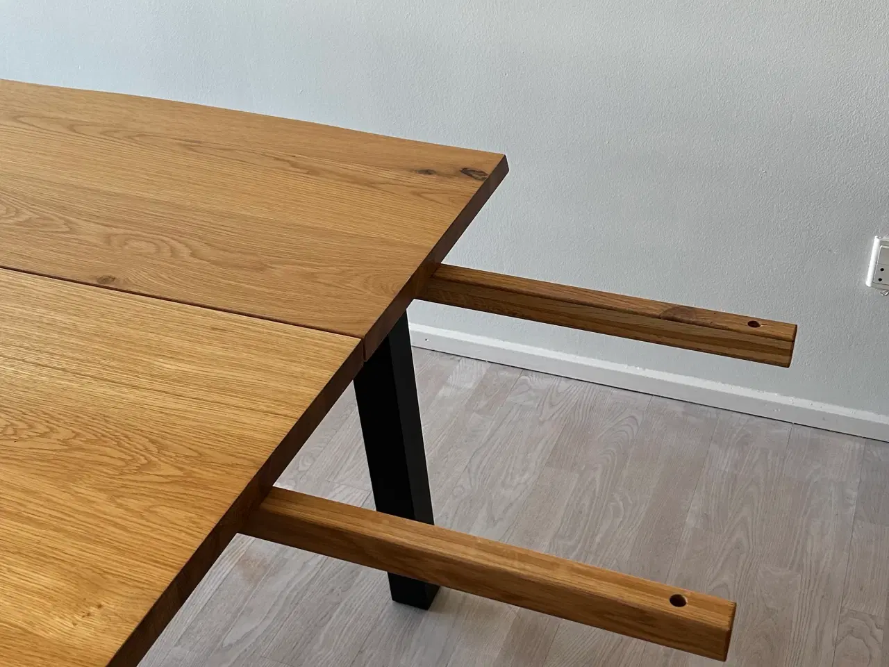 Billede 7 - Dining table (Jysk 160 cm and extendable)