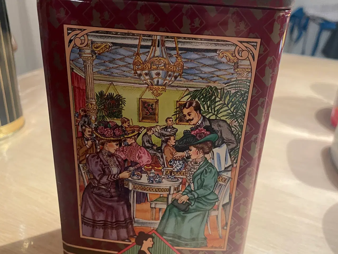 Billede 4 - Gamle blikdåser sælges.