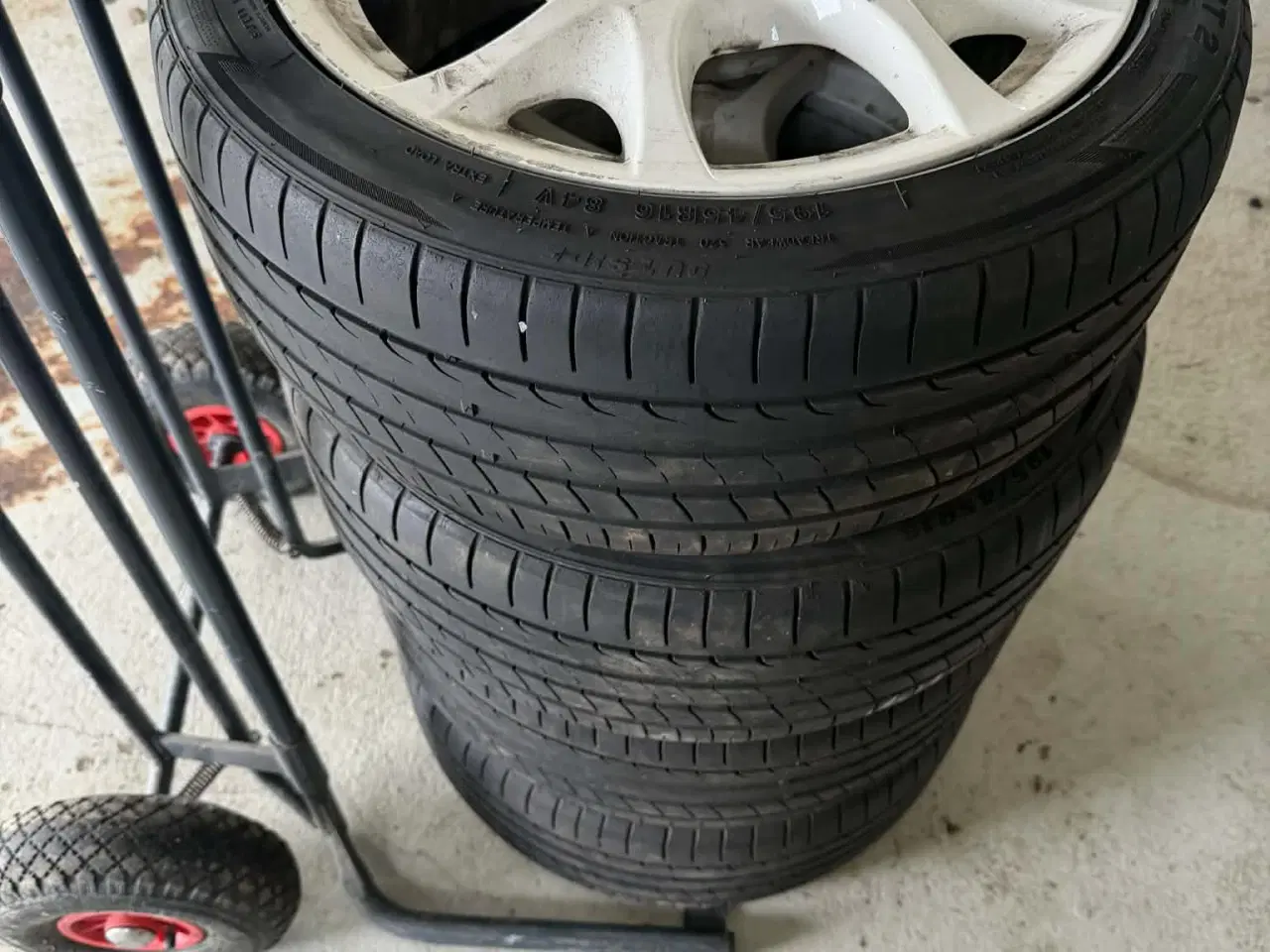Billede 1 - 16" Alufælge med Imperial Sommerdæk