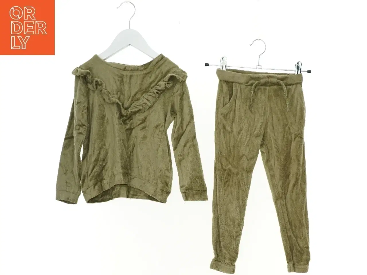 Billede 1 - Sæt børnetøj fra Name It (str. 104 cm)