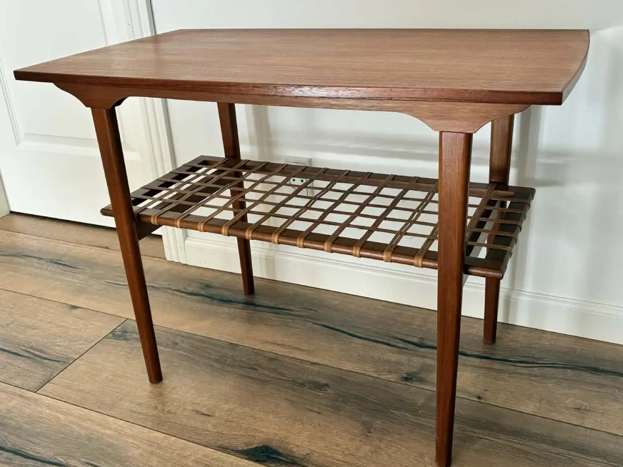 Billede 1 - Teak sofabord / sidebord med flet - flot stand